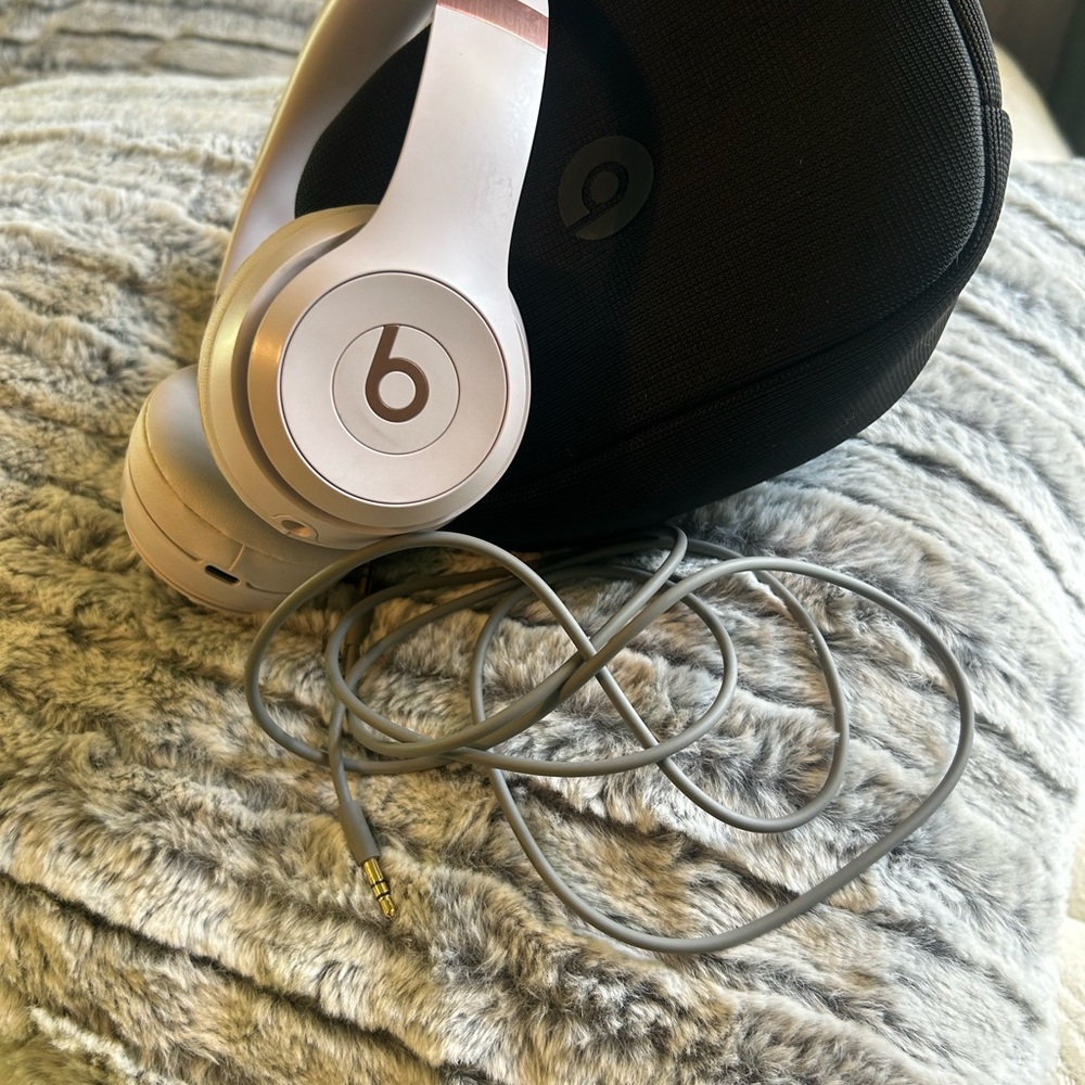 Solo 4 Beats by Dre